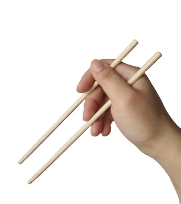 Imballi individualmente un grado intorno ai bastoncini di bambù eliminabili